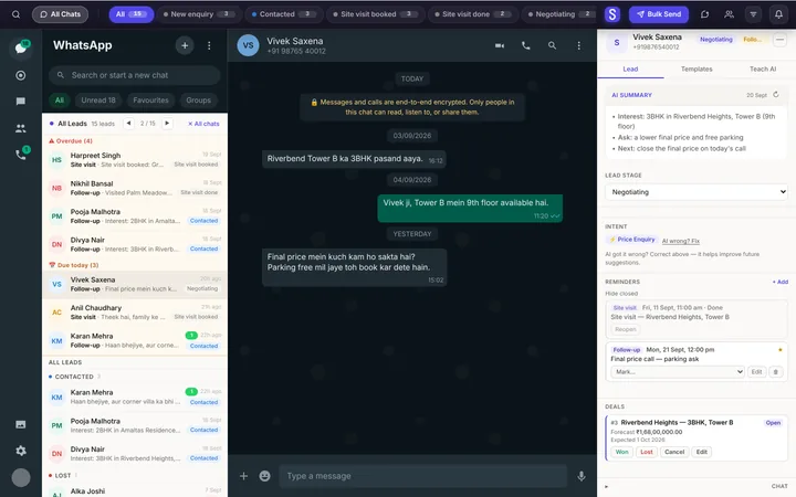 Syncdo inside WhatsApp Web: the lead list by stage beside the chats